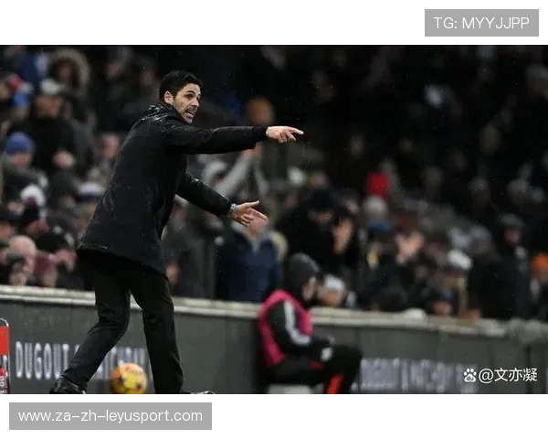 曾获世界杯冠军的阿森纳名宿将亮相中英青训交流会！他的传奇足迹令人期待！